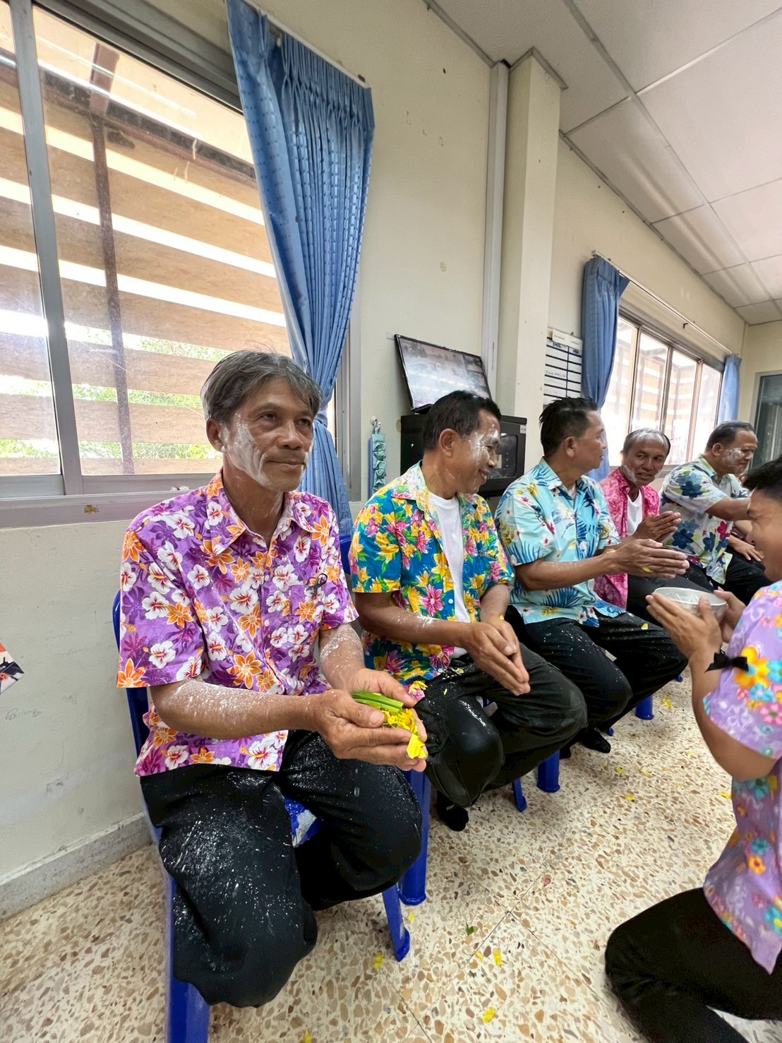 title - ส.ป.ก. ยโสธร จัดพิธีสรงน้ำพระและพิธีรดน้ำดำหัว เนื่องในโอกาสวันขึ้นปีใหม่ไทย ประจำปี พ.ศ.2569